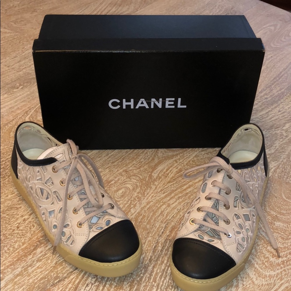 Chanel tennis shoes cutout tan cream black size 40
